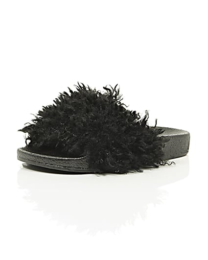 360 degree animation of product Girls black faux fur sliders frame-0