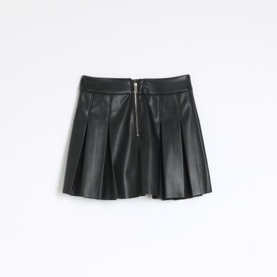 Black pleated hotsell mini skirt leather