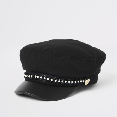 girls black hat