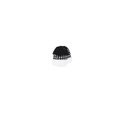 360 degree animation of product Girls black gingham check plimsolls frame-10