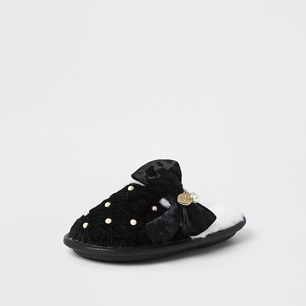 Girls black monogram bow slippers Girls black pearl monogram hi top