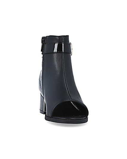 360 degree animation of product Girls black open toe heeled boots frame-20