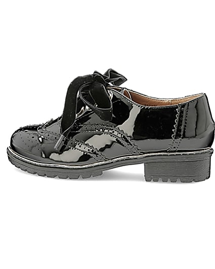 360 degree animation of product Girls black patent brogue shoes frame-4