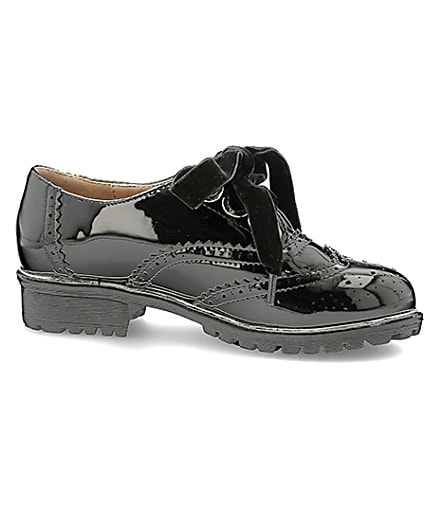 360 degree animation of product Girls black patent brogue shoes frame-16