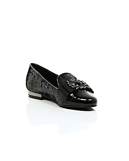 360 degree animation of product Girls black patent sequin brooch shoes frame-6