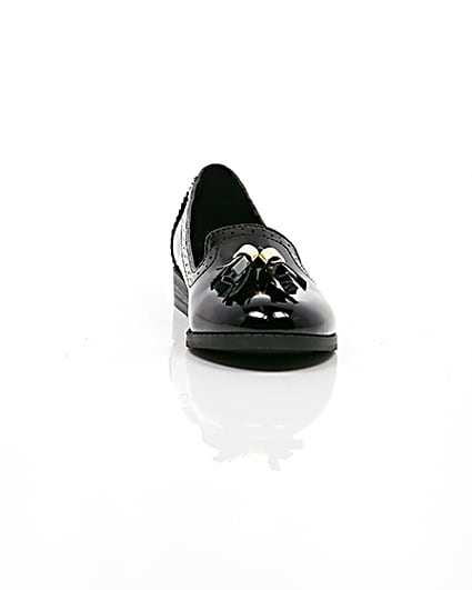 360 degree animation of product Girls black patent tassel brogue loafers frame-4