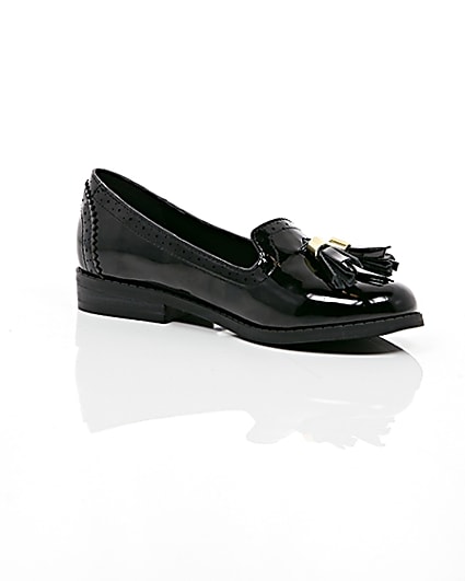 360 degree animation of product Girls black patent tassel brogue loafers frame-7