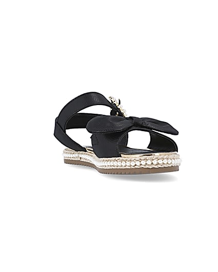 360 degree animation of product Girls black Pearl Embellished Sandals frame-19
