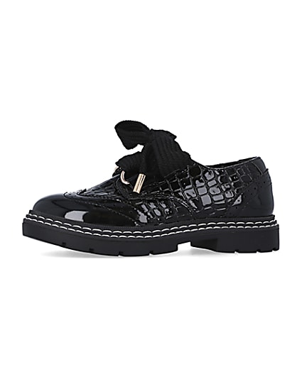 360 degree animation of product Girls black PU lace up brogues frame-2