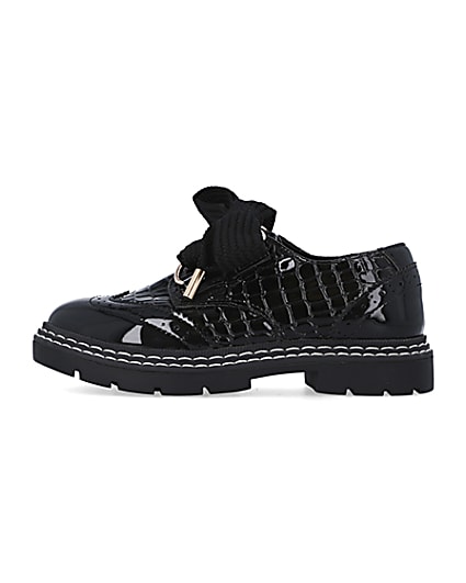 360 degree animation of product Girls black PU lace up brogues frame-3