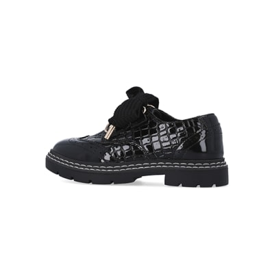 360 degree animation of product Girls black PU lace up brogues frame-4