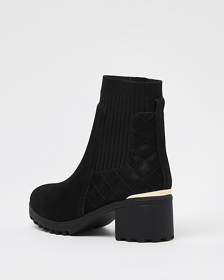 Girls black quilted back heeled boots