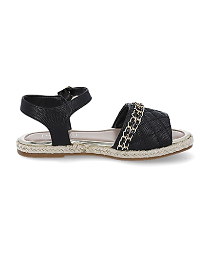 360 degree animation of product Girls black quilted chain sandals frame-15
