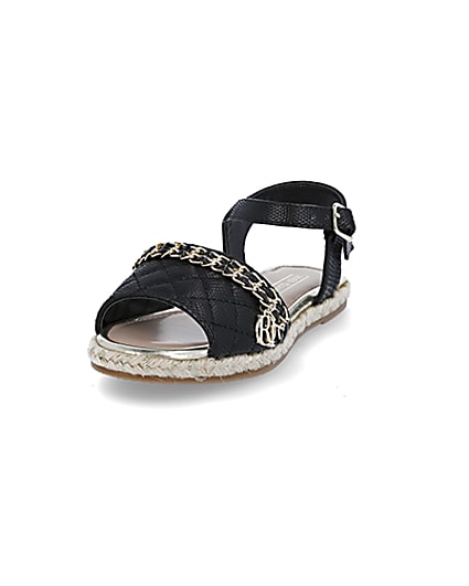 360 degree animation of product Girls black quilted chain sandals frame-23