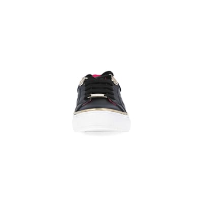 360 degree animation of product Girls Black RI Monogram trainers frame-21