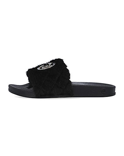 360 degree animation of product Girls black RI quilted faux fur sliders frame-3
