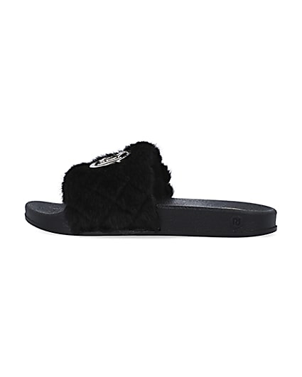 360 degree animation of product Girls black RI quilted faux fur sliders frame-4