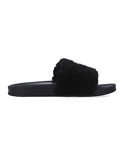 360 degree animation of product Girls black RI quilted faux fur sliders frame-15