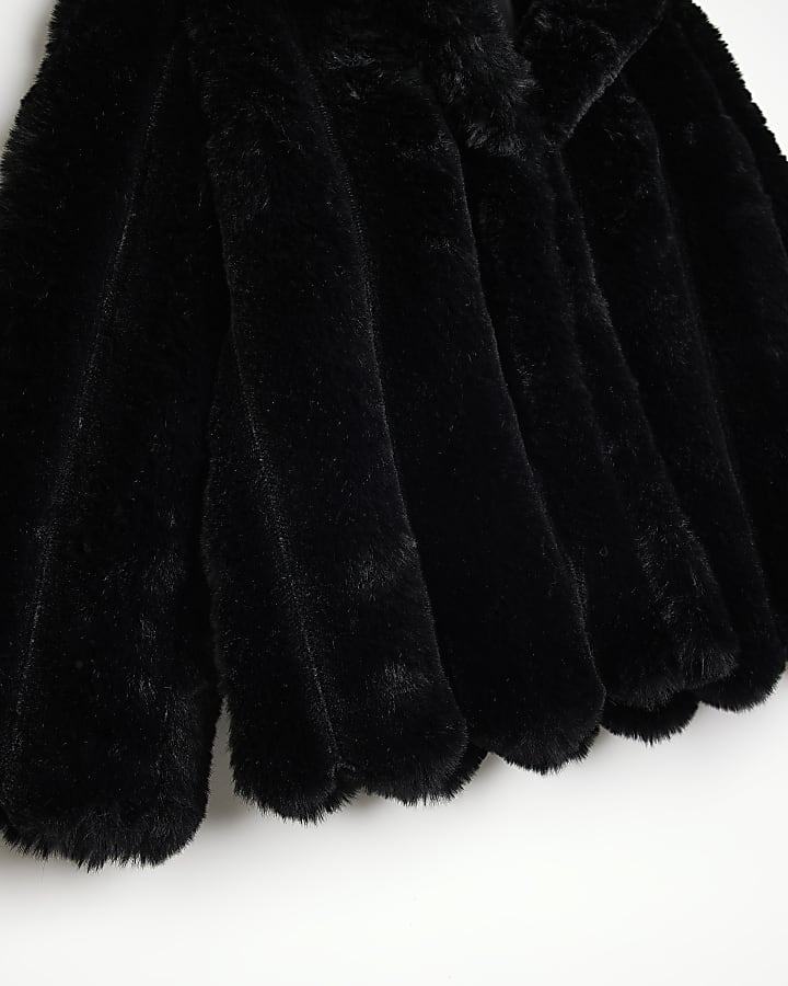 Girls Black Ribbed Faux Fur Coat