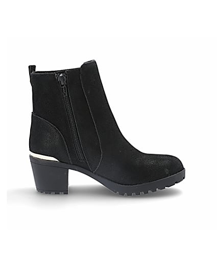 360 degree animation of product Girls black ribbed heeled boots frame-15