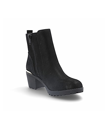 360 degree animation of product Girls black ribbed heeled boots frame-18