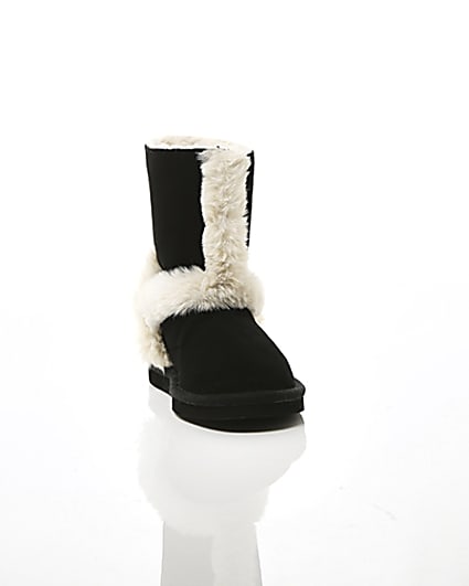 360 degree animation of product Girls black suede faux fur lined ankle boots frame-5