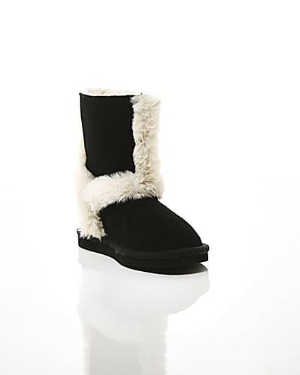 360 degree animation of product Girls black suede faux fur lined ankle boots frame-6