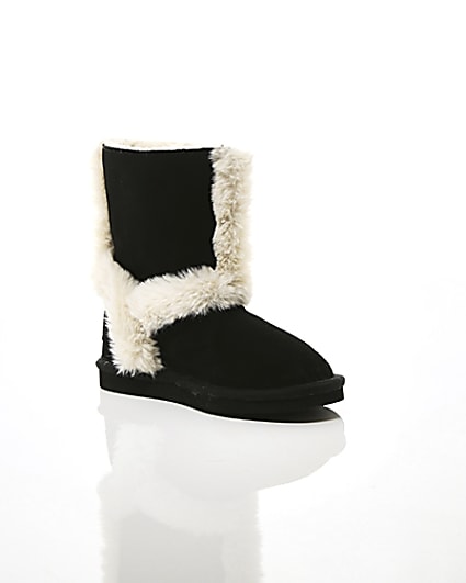 360 degree animation of product Girls black suede faux fur lined ankle boots frame-7