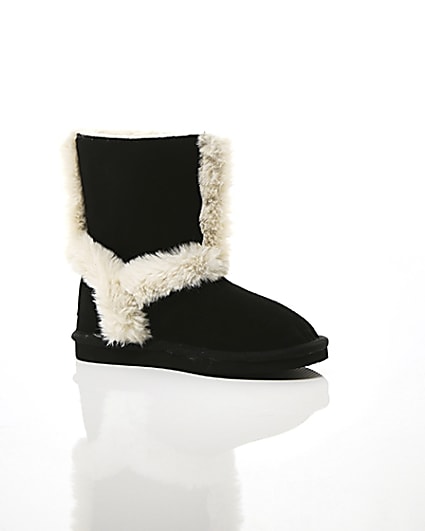 360 degree animation of product Girls black suede faux fur lined ankle boots frame-8