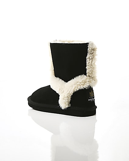 360 degree animation of product Girls black suede faux fur lined ankle boots frame-19