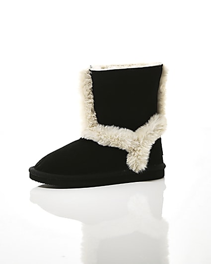 360 degree animation of product Girls black suede faux fur lined ankle boots frame-23