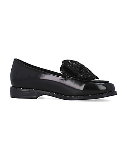 360 degree animation of product Girls Black wide fit Gem Bow patent Loafers frame-16