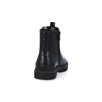 360 degree animation of product Girls black wide fit patent chelsea boots frame-10