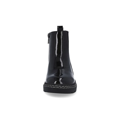 360 degree animation of product Girls black wide fit patent chelsea boots frame-21