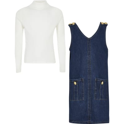 denim pinafore dress outfit