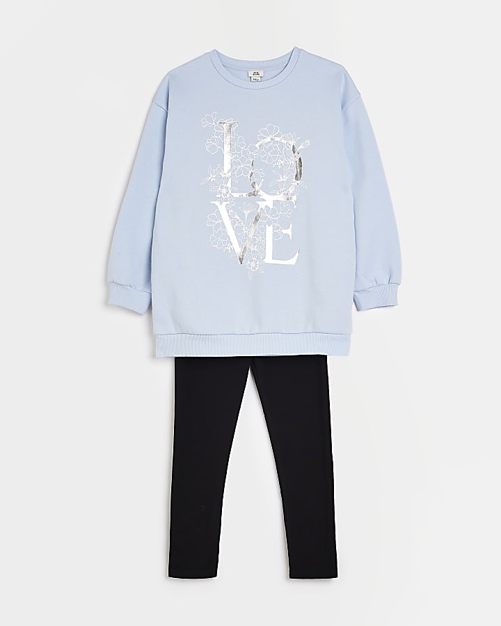 Girls blue graphic sweatshirt outfit