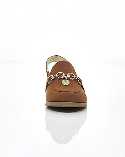 360 degree animation of product Girls brown chain backless loafers frame-4