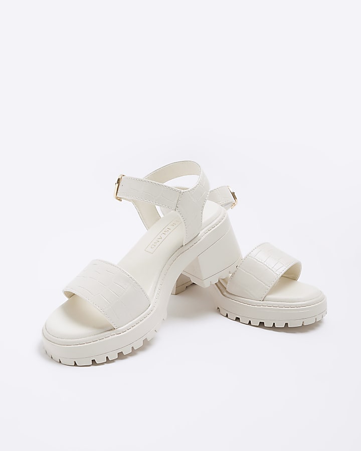Girls cream patent chunky heeled sandals