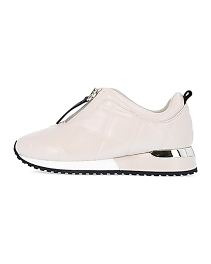 360 degree animation of product Girls cream quilted zip runner trainers frame-3