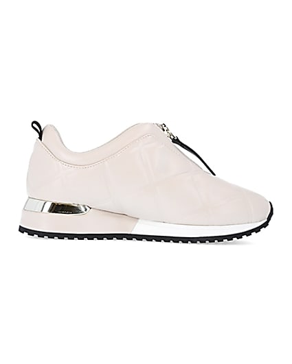 360 degree animation of product Girls cream quilted zip runner trainers frame-15