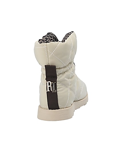 360 degree animation of product Girls cream RI puffer snow boots frame-10