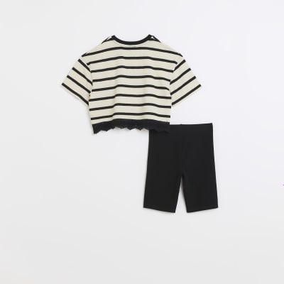 Girls cream stripe t-shirt and shorts outfit