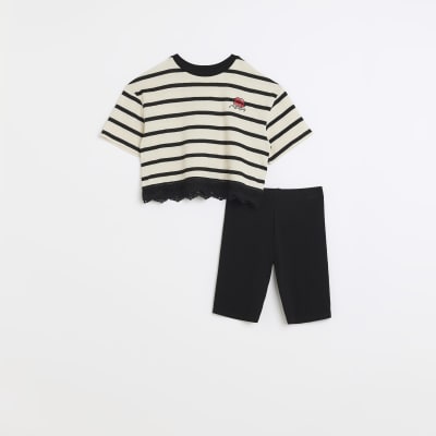 Girls cream stripe t-shirt and shorts outfit