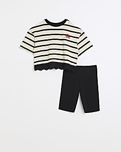 Girls cream stripe t-shirt and shorts outfit