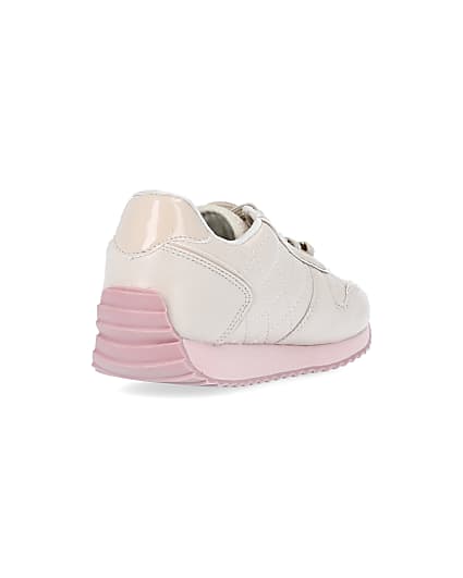 360 degree animation of product Girls ecru RI quilted runner trainers frame-11