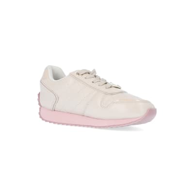 360 degree animation of product Girls ecru RI quilted runner trainers frame-17