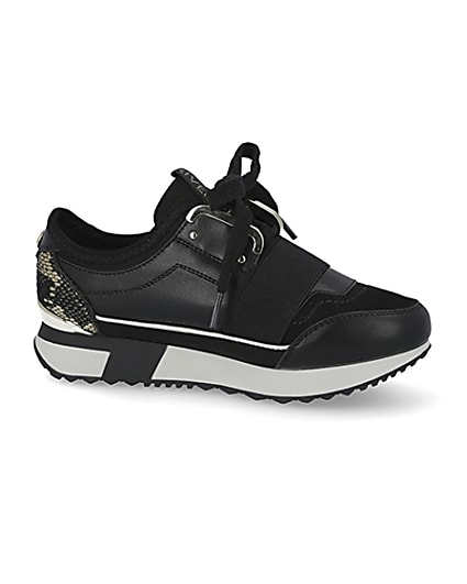 360 degree animation of product Girls elasticated runner trainers frame-19