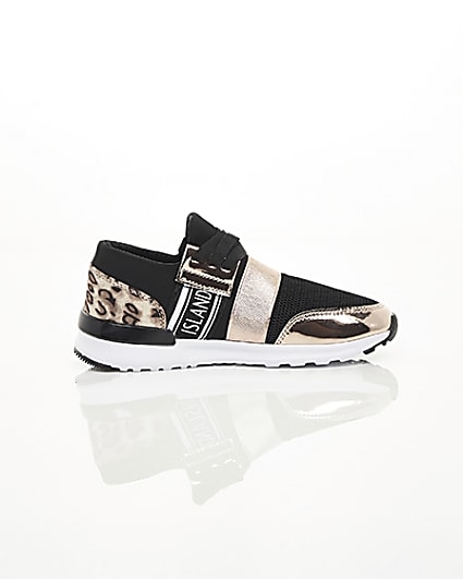 360 degree animation of product Girls gold leopard print runner trainers frame-10