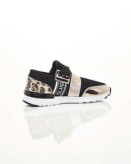 360 degree animation of product Girls gold leopard print runner trainers frame-11