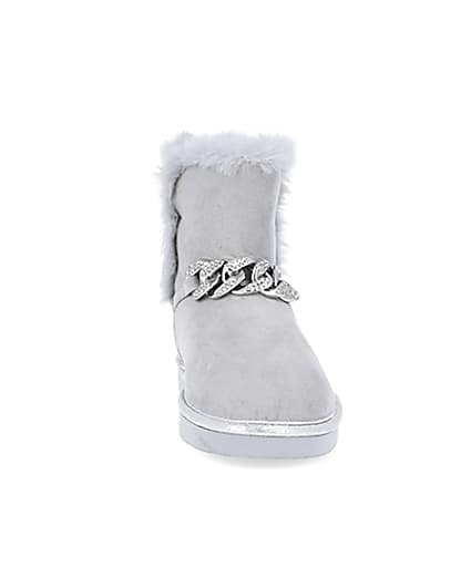 360 degree animation of product Girls grey faux fur lined chain boots frame-20